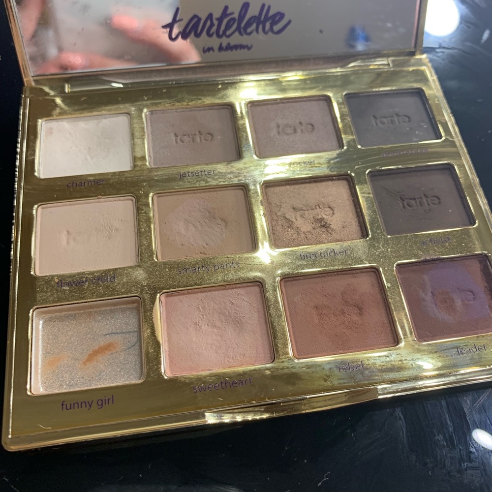 eyeshadow